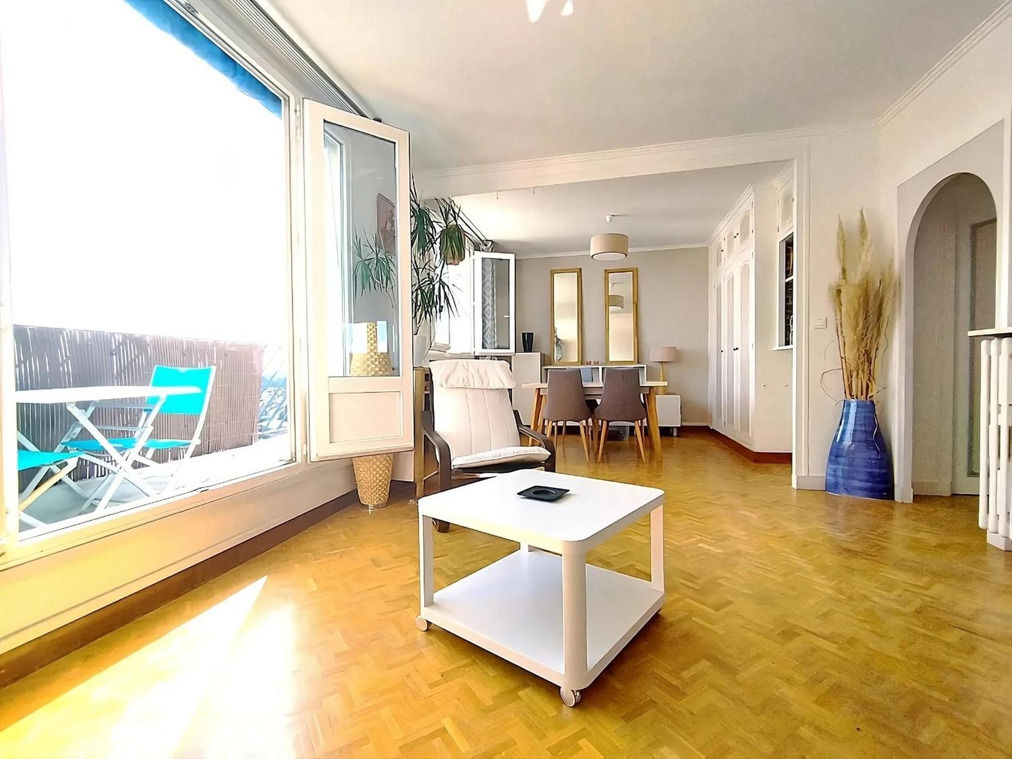 Charmant Appartement Lumineux - Dernier Etage Avec Balcon - Proche Centre-Ville Нант Экстерьер фото